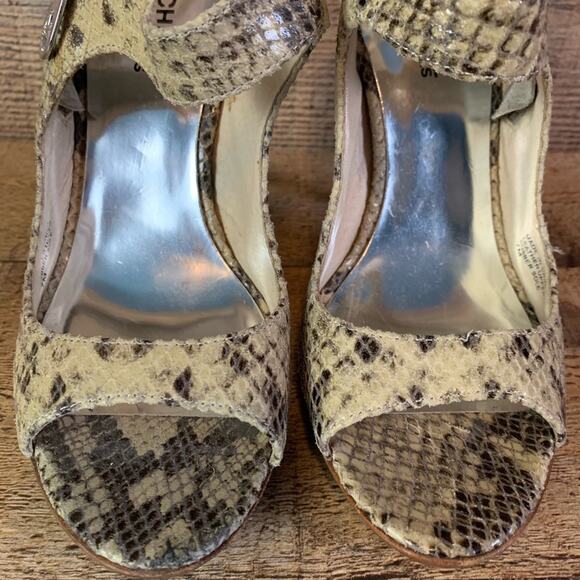 Michael Kors Leather Snakeskin Print Heeled Sandals Ankle Strap Shoes Size 7 - Picture 2 of 7